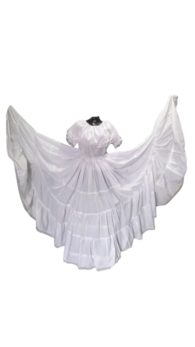 5 Traje blanco de bullerengue