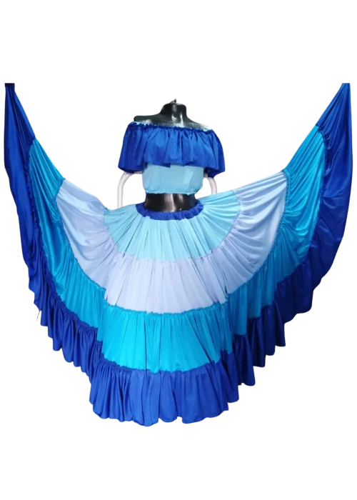 9 Traje azul en degradé para la costa atlántica y la costa pacífica
